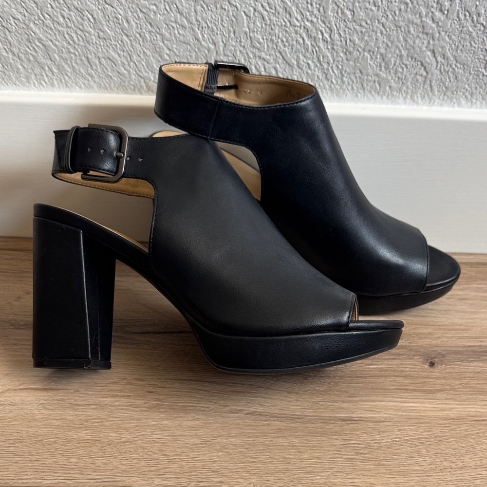 Naturalizer Black Open-Toe Heeled Sandals